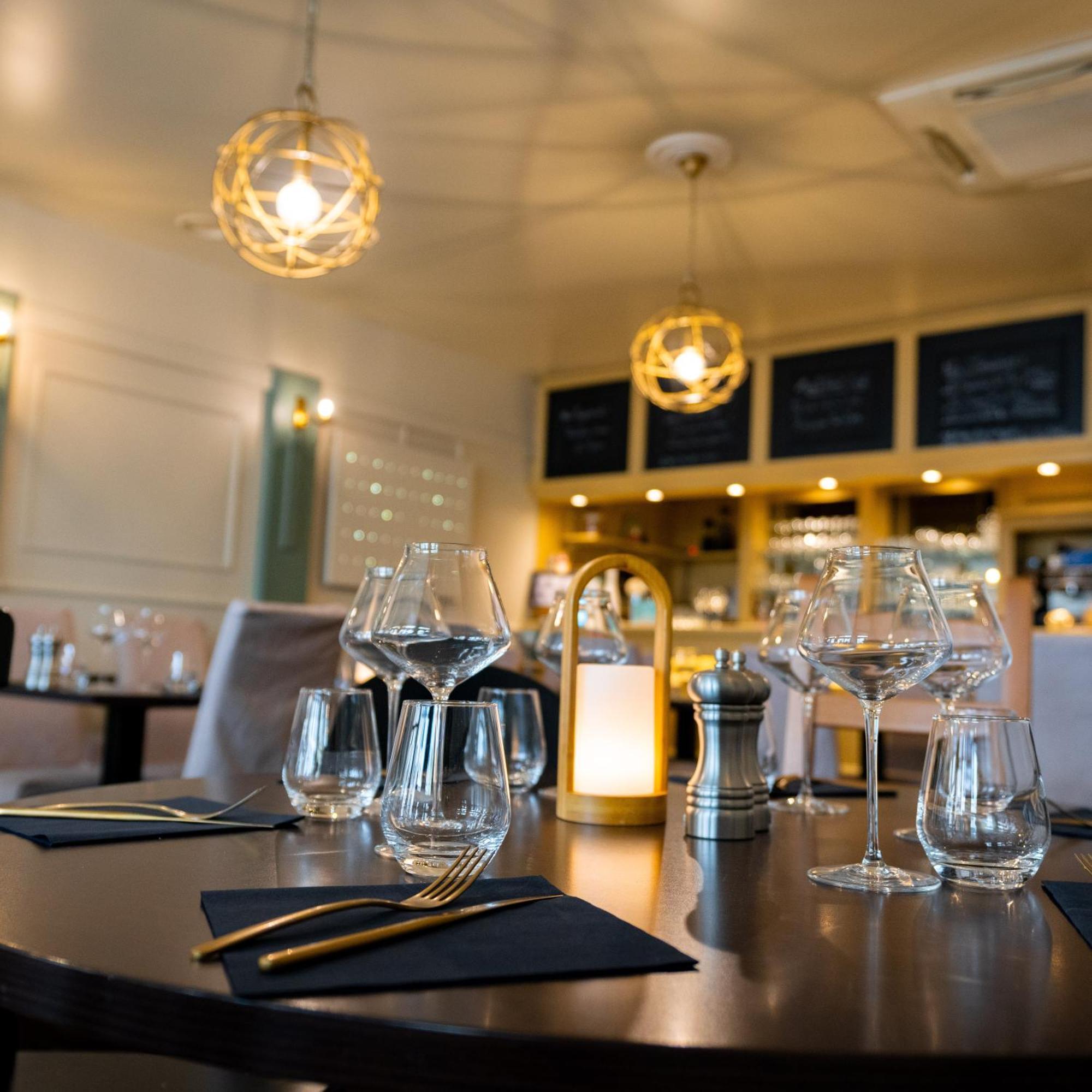 Hotel Restaurant L'Industrie Сент Омер Екстериор снимка