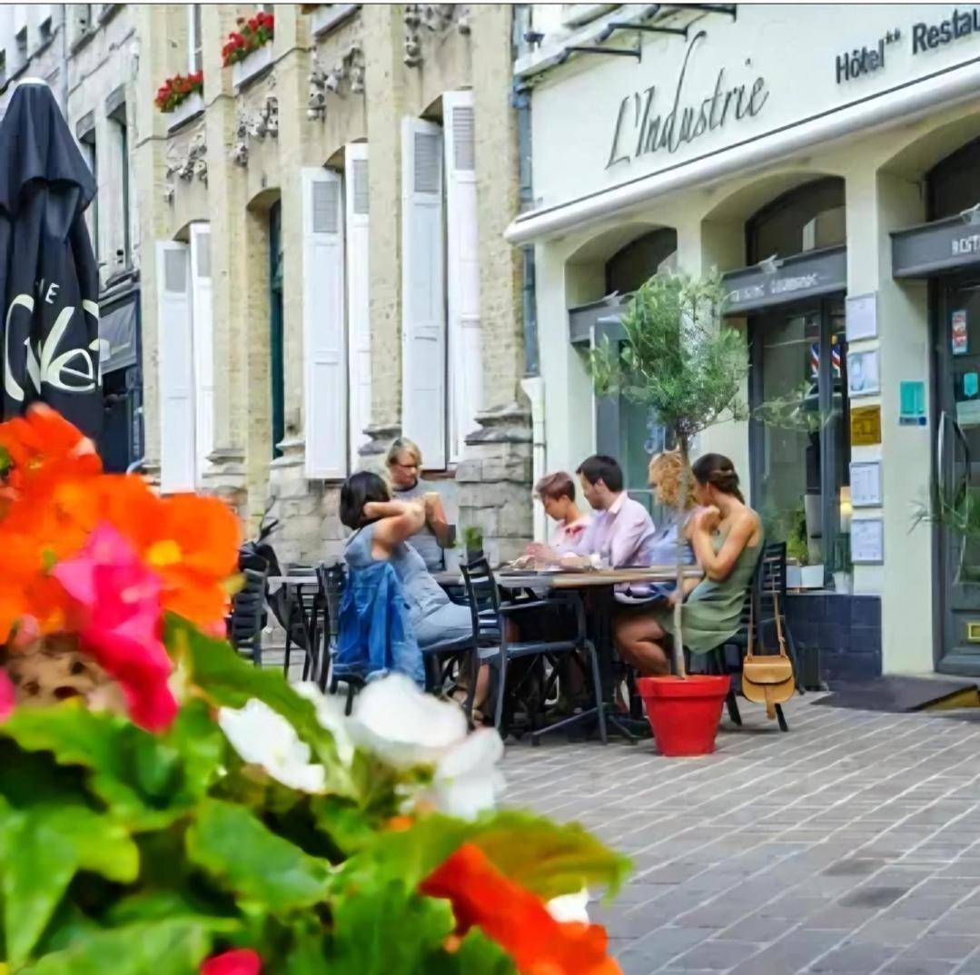 Hotel Restaurant L'Industrie Сент Омер Екстериор снимка