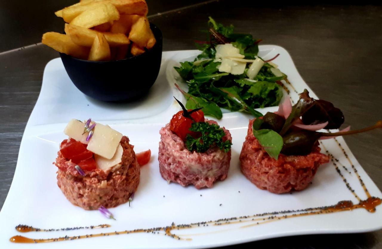 Hotel Restaurant L'Industrie Сент Омер Екстериор снимка